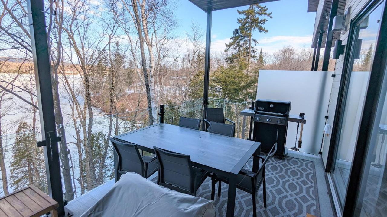Le Riverain - Condo Neuf Au Bord De L'Eau Shawinigan Esterno foto