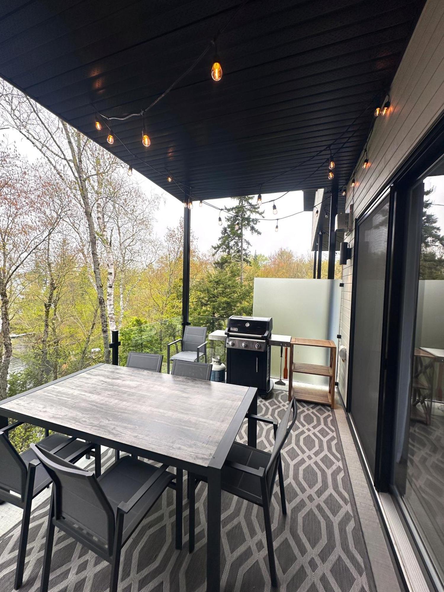 Le Riverain - Condo Neuf Au Bord De L'Eau Shawinigan Esterno foto